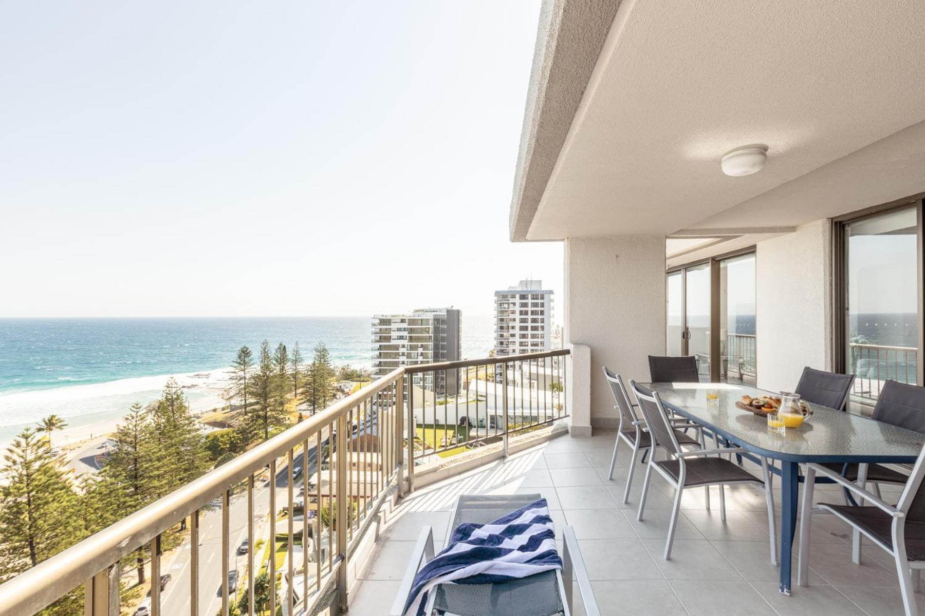 Columbia Beachfront Apartments On Rainbow Bay Gold Coast Exterior photo