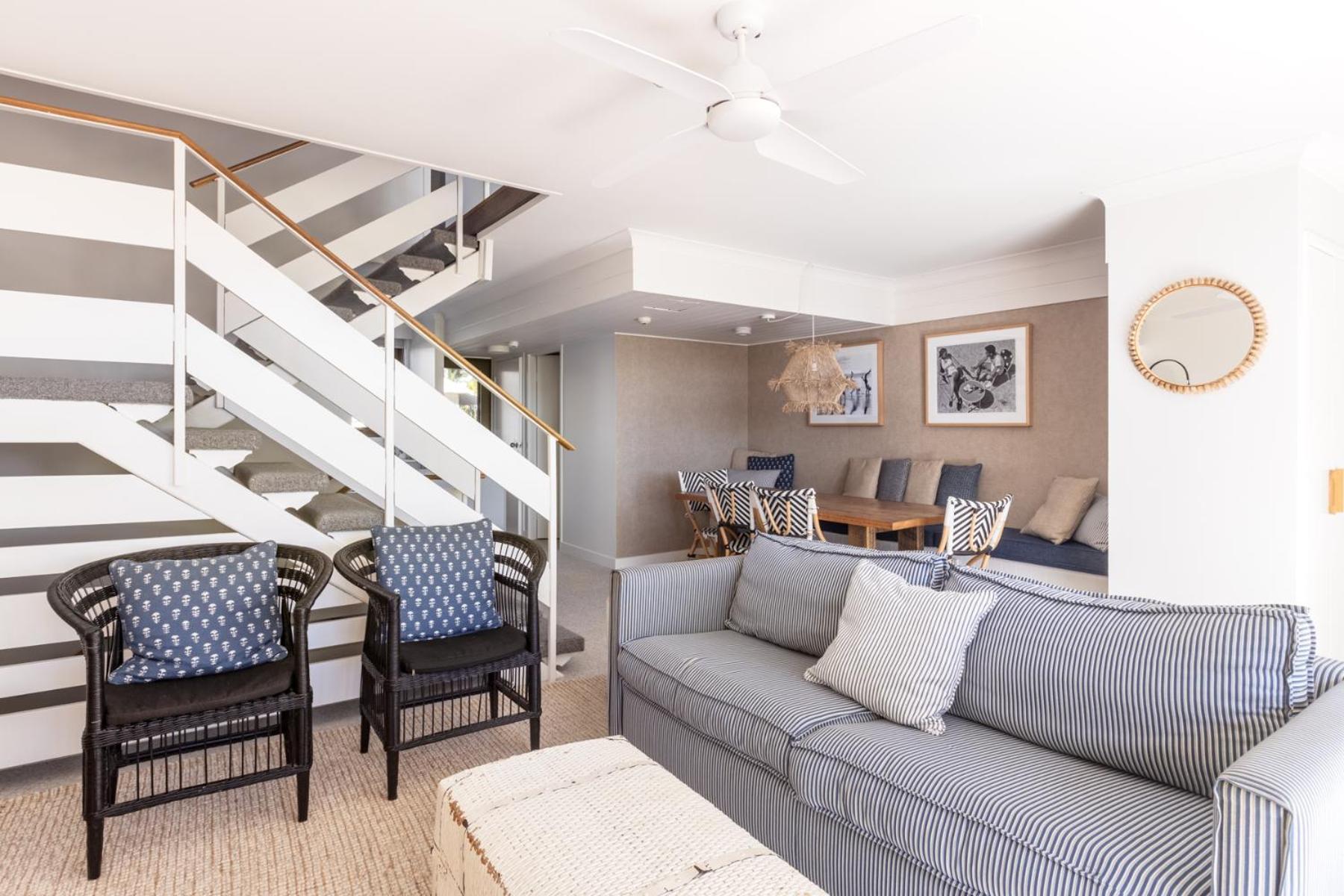 Columbia Beachfront Apartments On Rainbow Bay Gold Coast Exterior photo